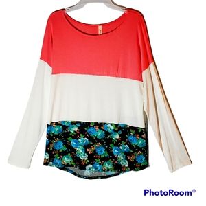 Rachel Kate X-large three toned pullover long sleeve tee. 209